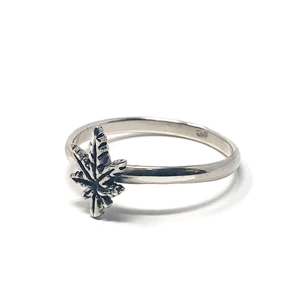 Sterling Silver Marijuana Pot Leaf Symbol Ring - Picture 2 of 8